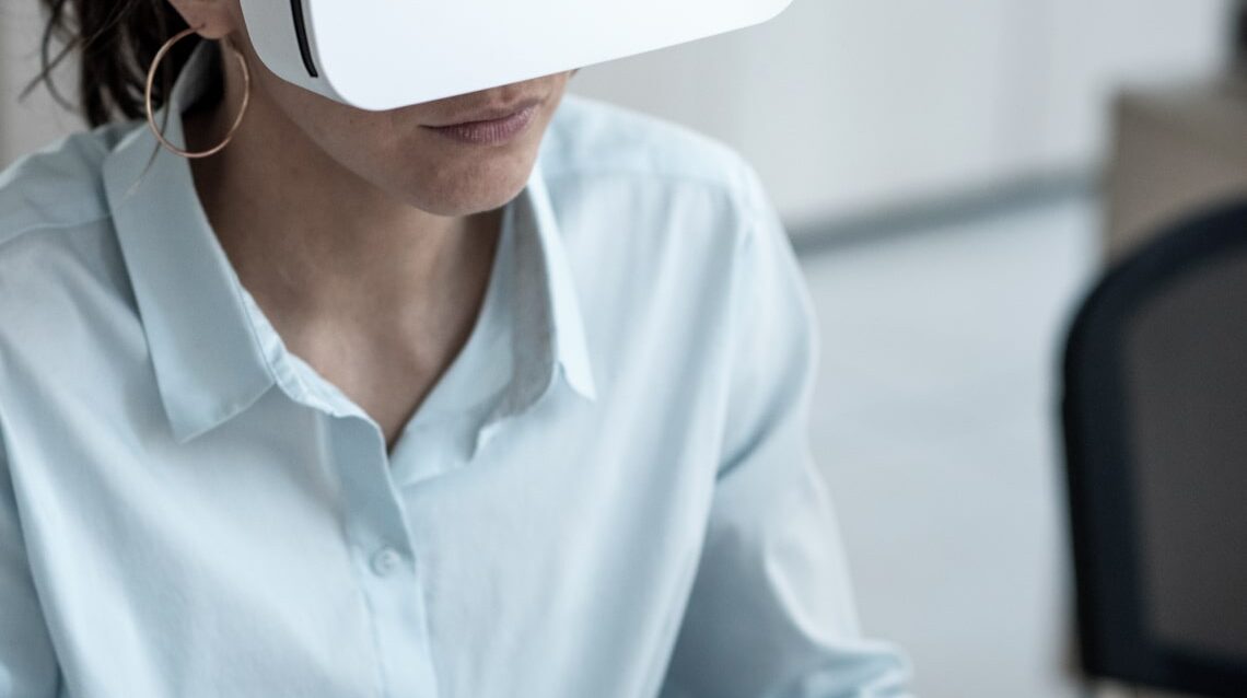 industrial-designer-model 1-min industrial-designer-model 1-min